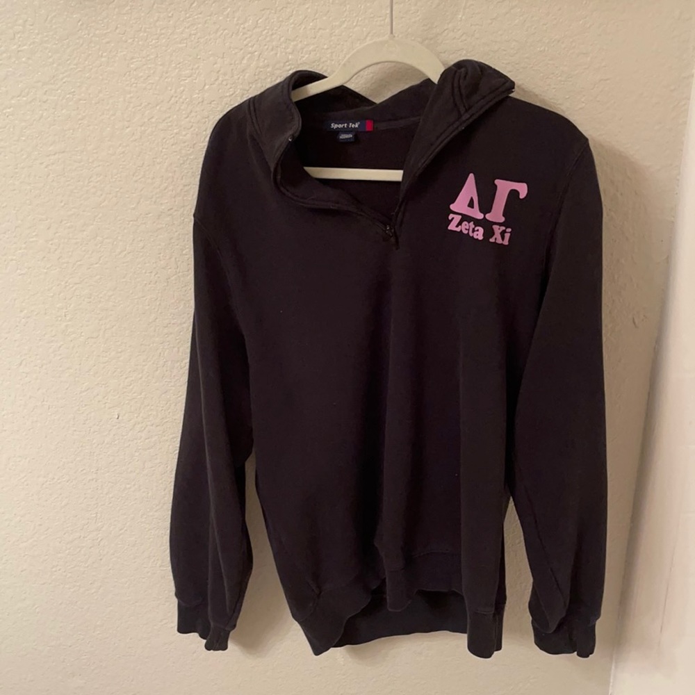Black Delta Gamma Quarter Zip
